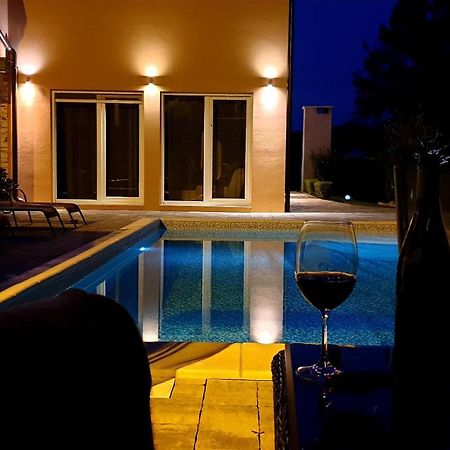 Villa Nemo Porec Exterior photo